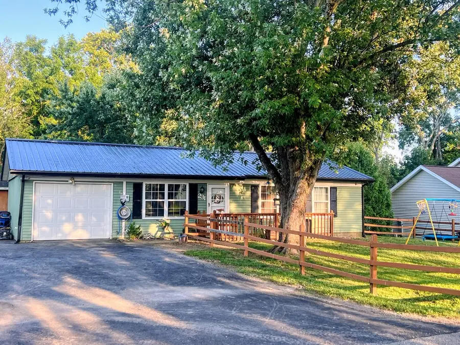 231 Beechwood Drive, Frankfort, OH 45628 - #2