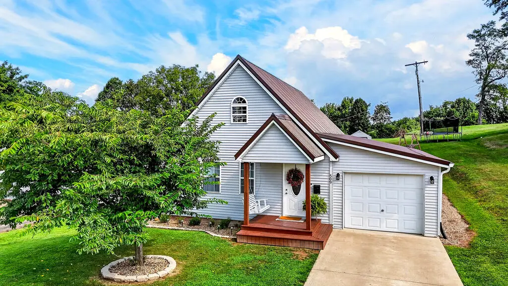 509 E A St, Wellston, OH 45692 - #1