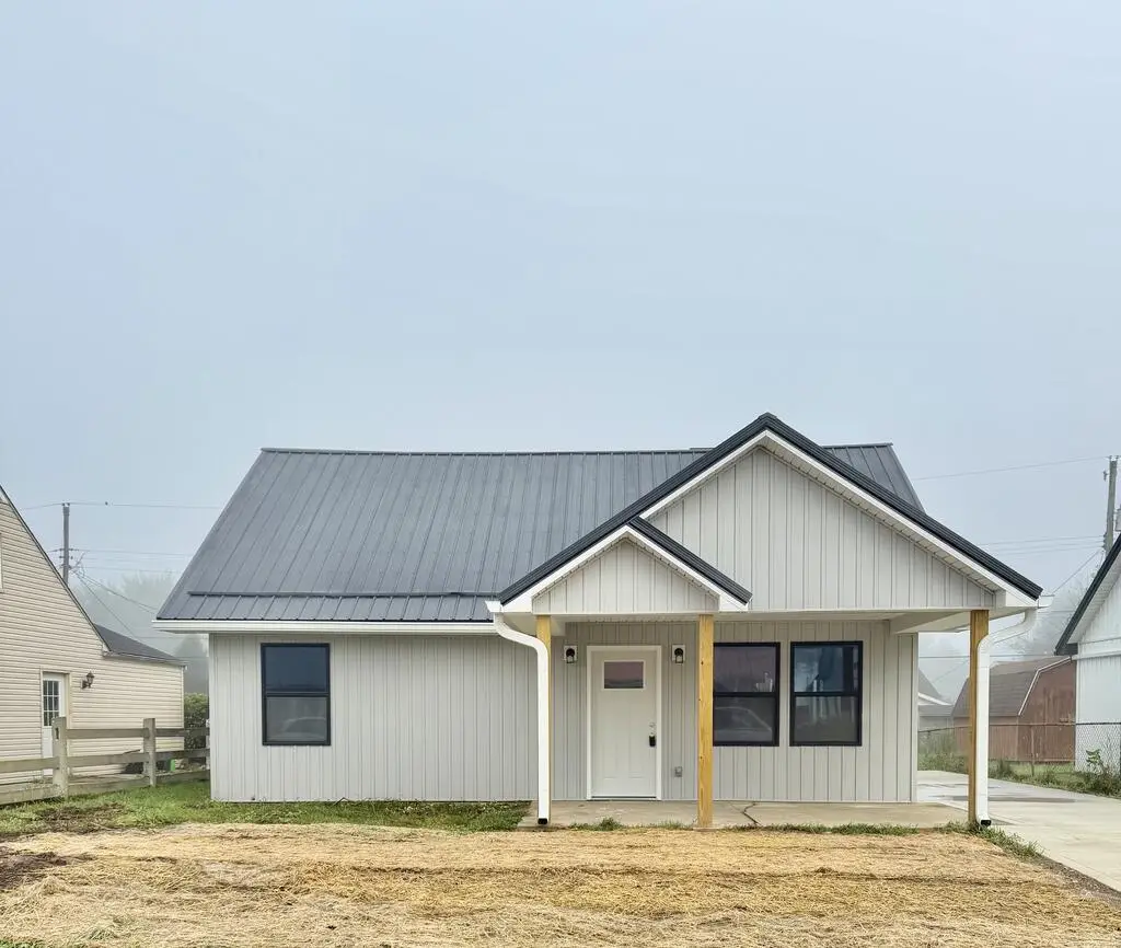513 E 7th St, Waverly, OH 45690 - #1