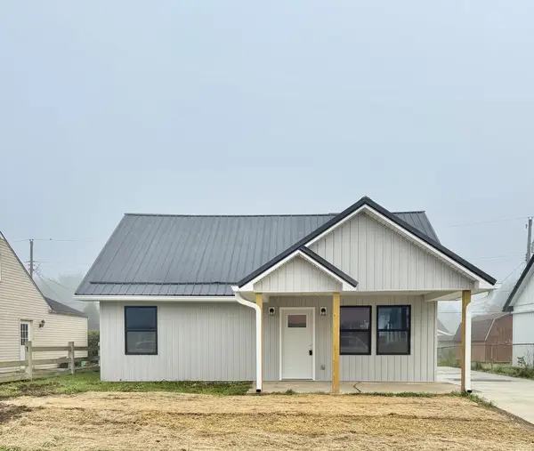 513 E 7th St, Waverly, OH 45690