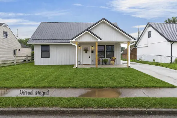 513 E 7th St, Waverly, OH 45690
