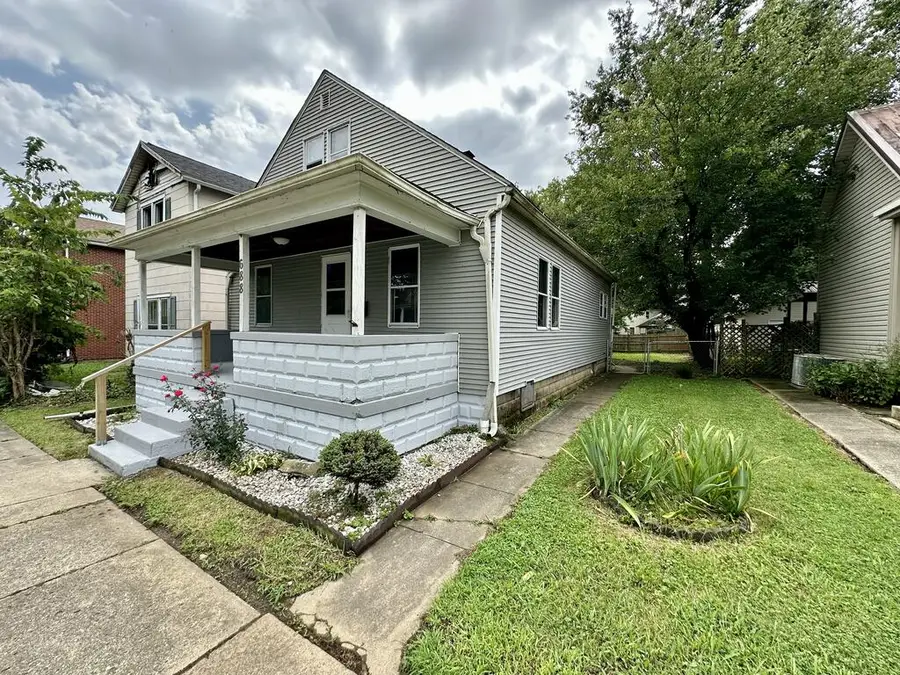 688 E 4th St, Chillicothe, OH 45601 - #2