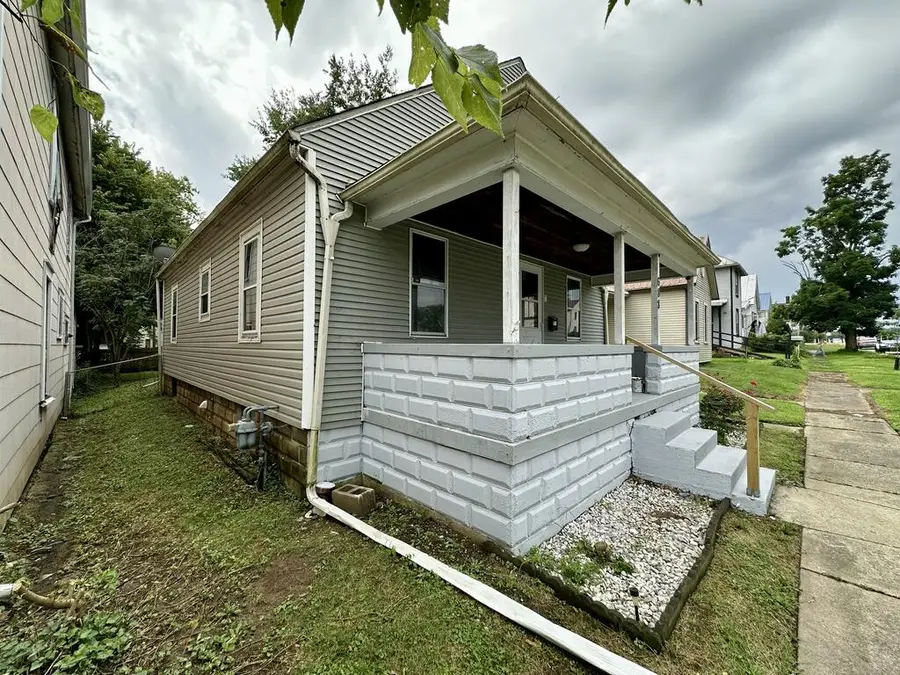 688 E 4th St, Chillicothe, OH 45601 - #3