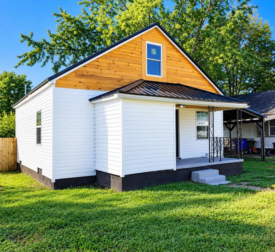 942 E 4th St, Chillicothe, OH 45601 - #3