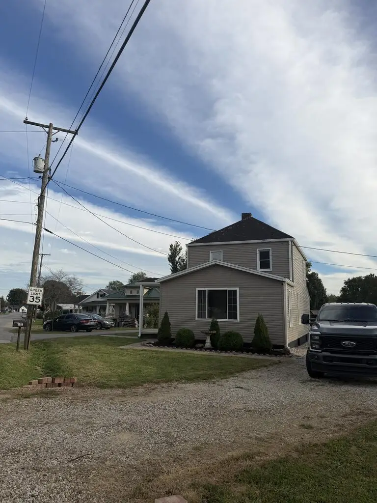 1917 Shela Blvd, Portsmouth, OH 45662 - #2