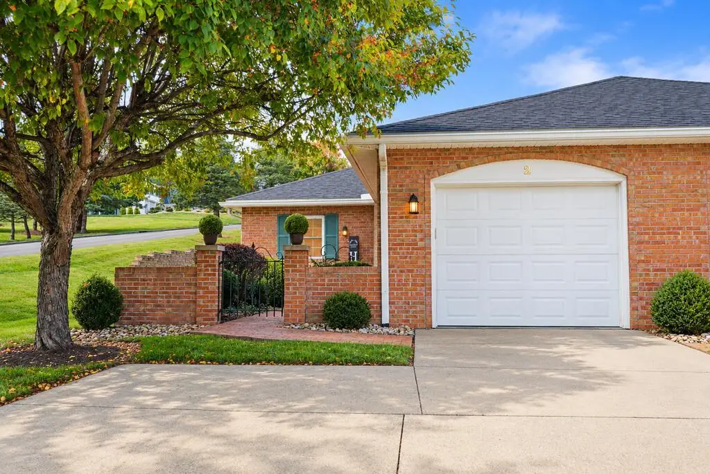 2 John Street, Chillicothe, OH 45601 - #1