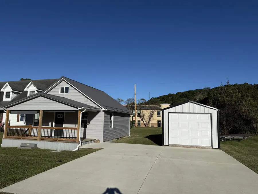 306 S Lucas Street, Piketon, OH 45661 - #2