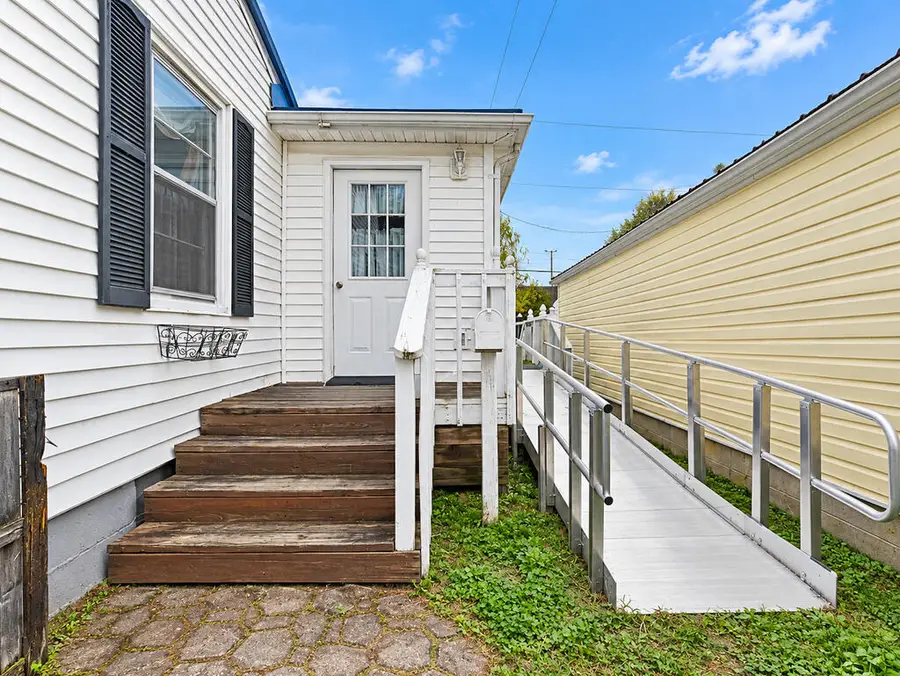 112 Kineon Drive, Gallipolis, OH 45631 - #2