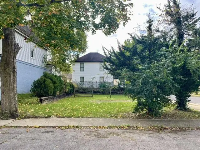 294 E 4th St, Chillicothe, OH 45601 - #1
