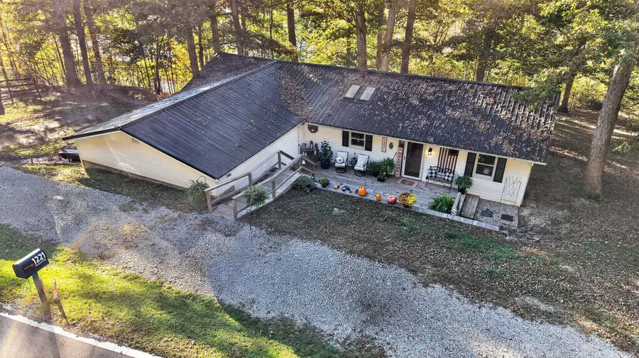 1221 St. Rt. 551, Waverly, OH 45690 - #2