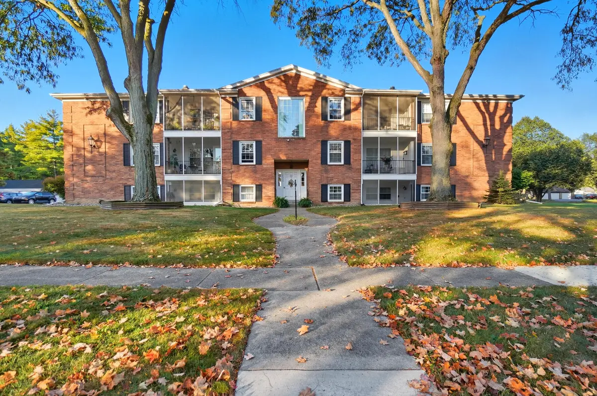 5533 Cresthaven Lane, Toledo, OH 43614 - Image #1