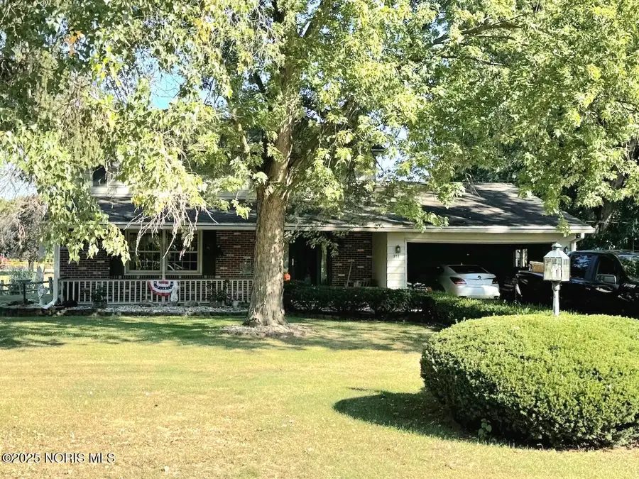 318 N Daniel Street, Edgerton, OH 43517 - Image #2