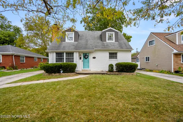 331 Crestway Drive, Oregon, OH 43616