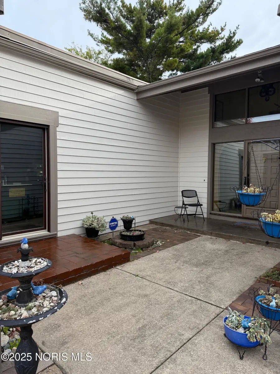 6717 Embassy Court, Maumee, OH 43537 - Image #3