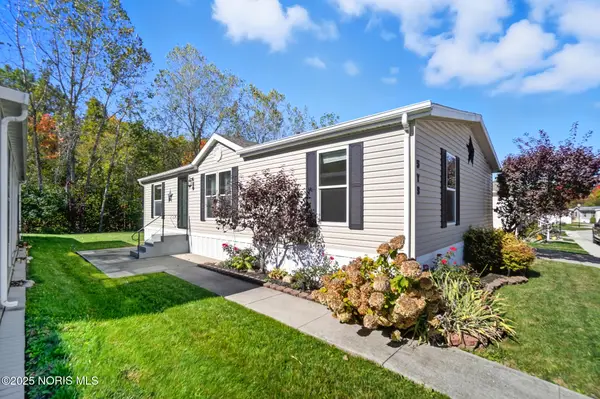 573 Waterview Circle, Lima, OH 45804