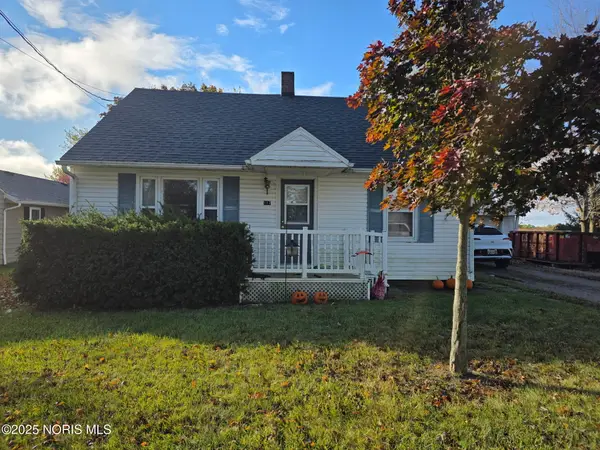 117 Fairview Street, Lyons, OH 43533