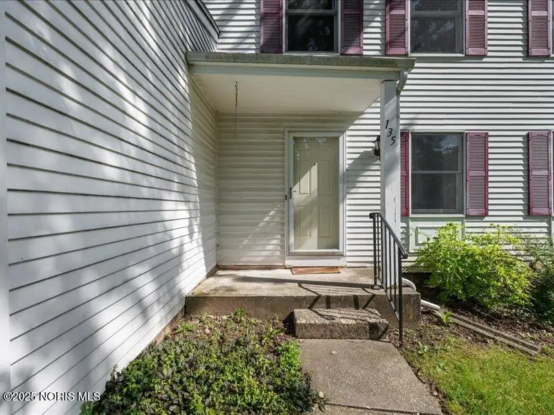 135 Birchcrest Drive, Perrysburg, OH 43551 - Image #2