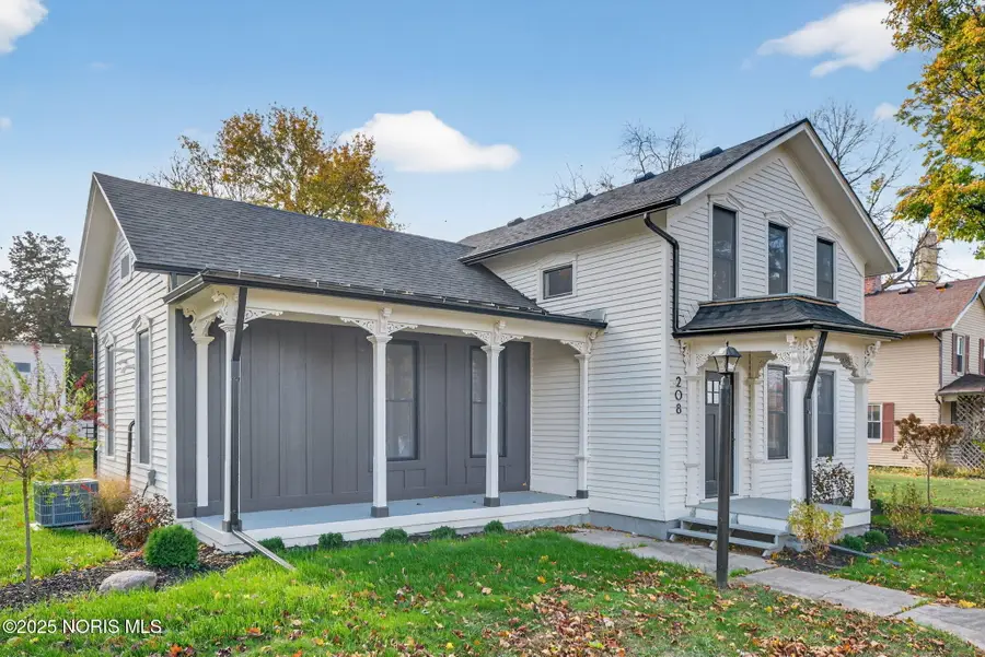 208 E Indiana Avenue, Perrysburg, OH 43551 - Image #2
