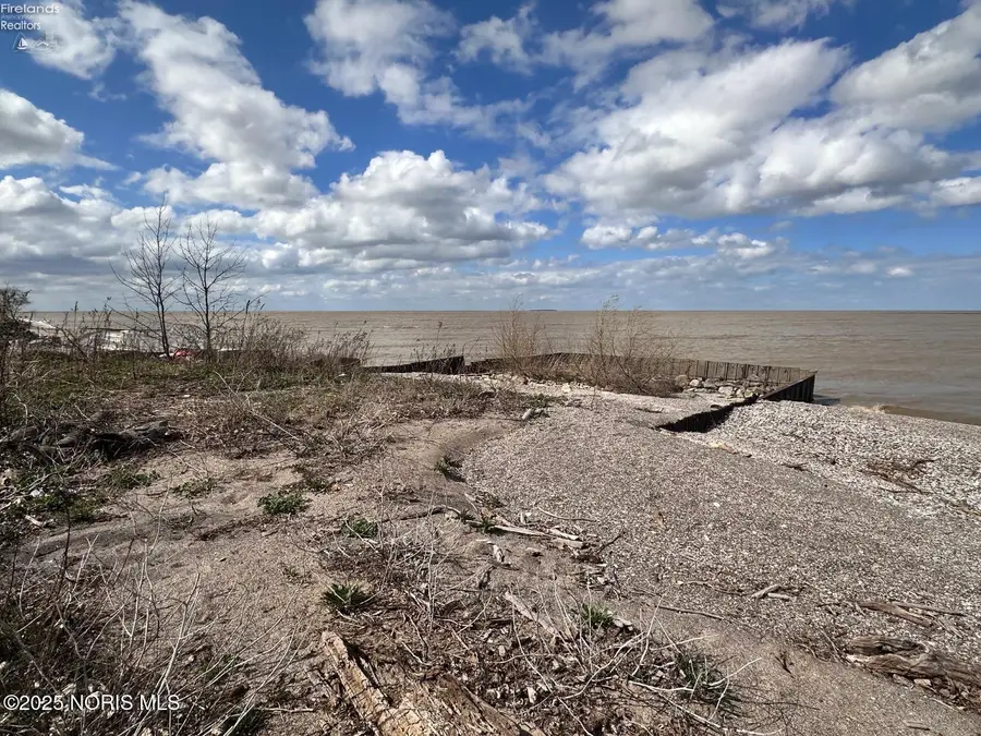 7911 W Sand Beach Road, Oak Harbor, OH 43449 - Image #2