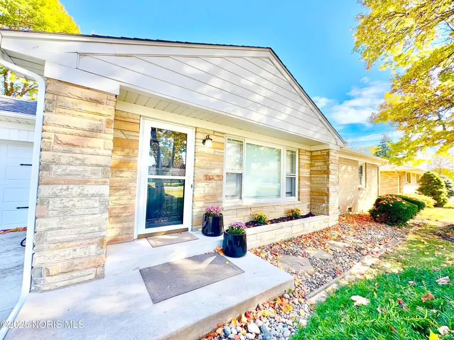 241 S Coy Road, Oregon, OH 43616 - Image #2