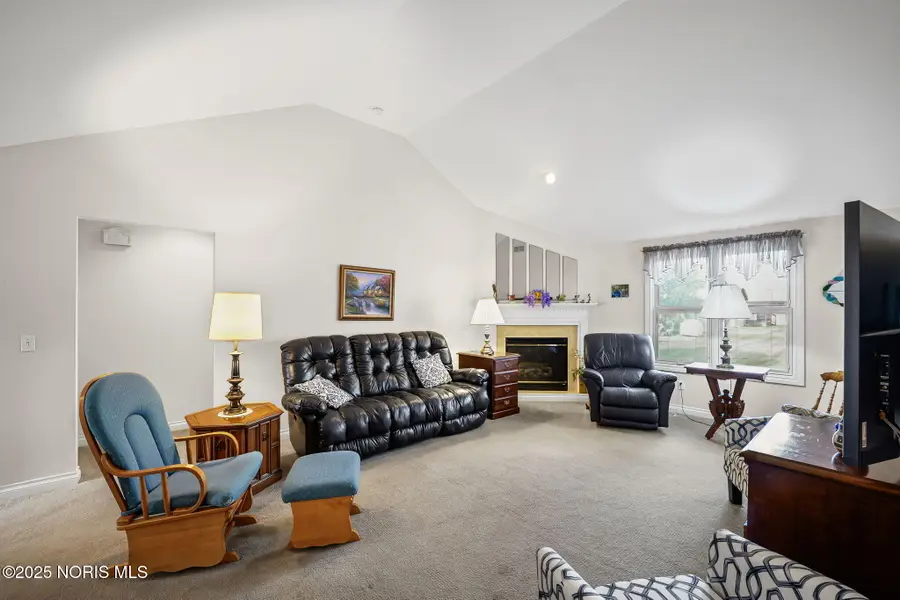 10732 S Lakes Drive, Perrysburg, OH 43551 - Image #2