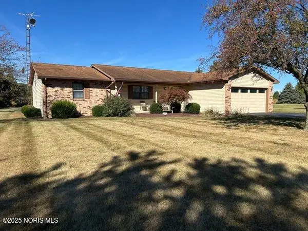 15791 Liberty Hi Road, Bowling Green, OH 43402