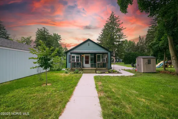 522 W 7th Street, Perrysburg, OH 43551