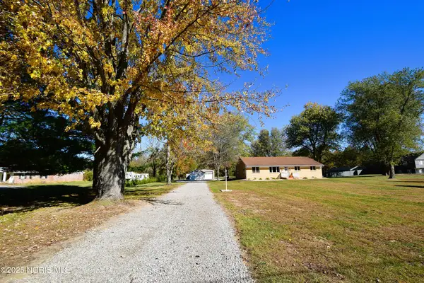 10006 Laplante Road, Monclova, OH 43542