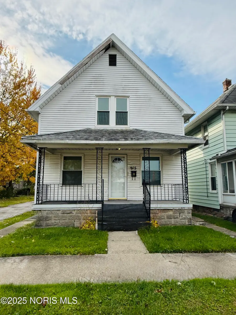 915 Nesslewood Avenue, Toledo, OH 43610 - Image #2