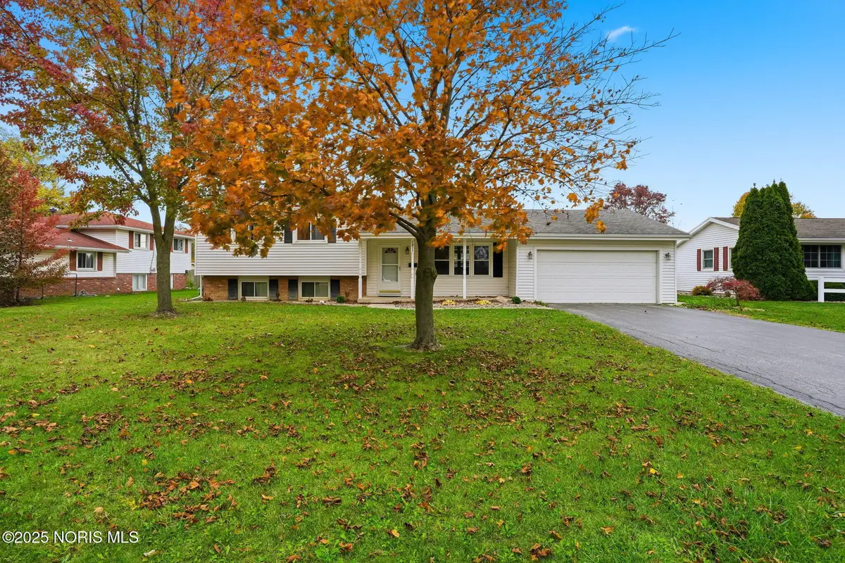 1817 Camelot Lane, Findlay, OH 45840 - Image #1