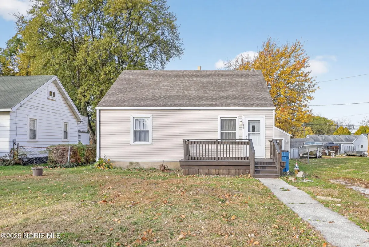 932 Cresceus Road, Oregon, OH 43616 - Image #1