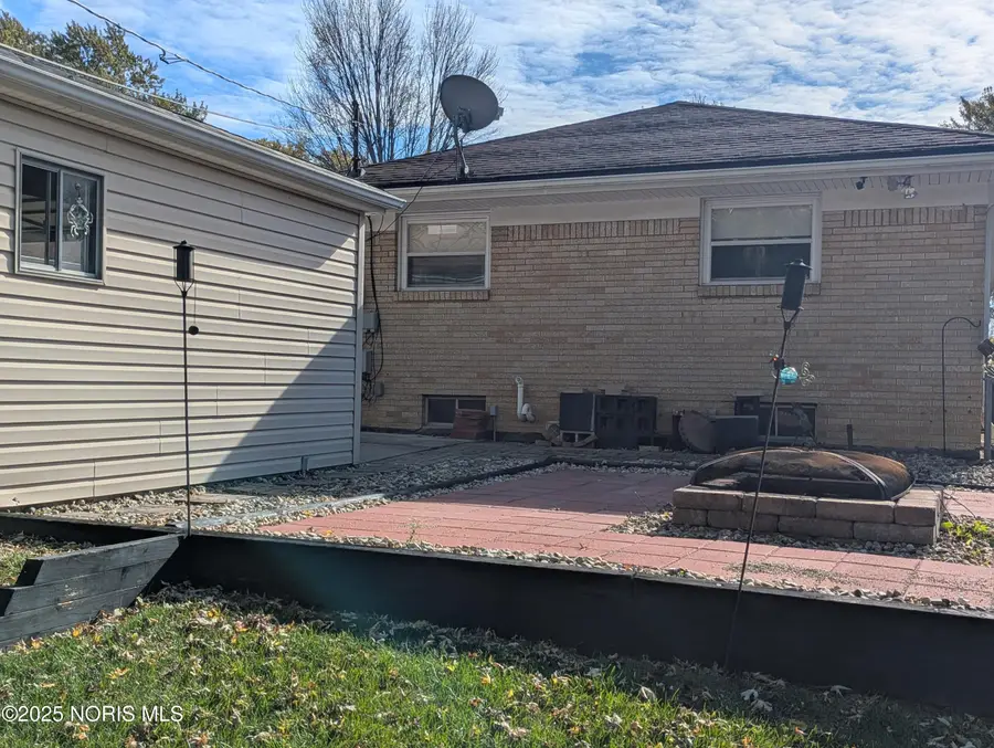 1933 Watts Avenue, Oregon, OH 43616 - Image #2