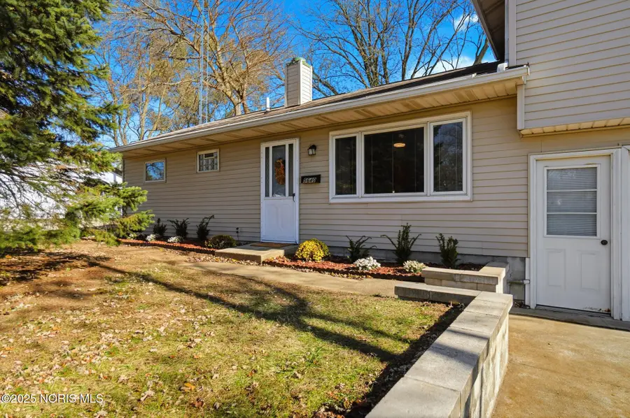 5640 Dellbrook Drive, Sylvania, OH 43560 - Image #2