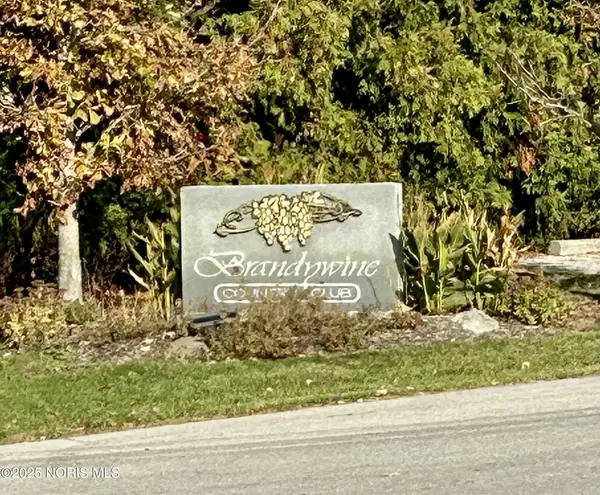 6818 Fenwyck Road, Maumee, OH 43537