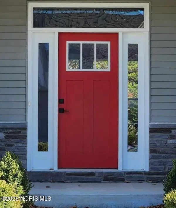 541 E Shoreline Drive, Holland, OH 43528