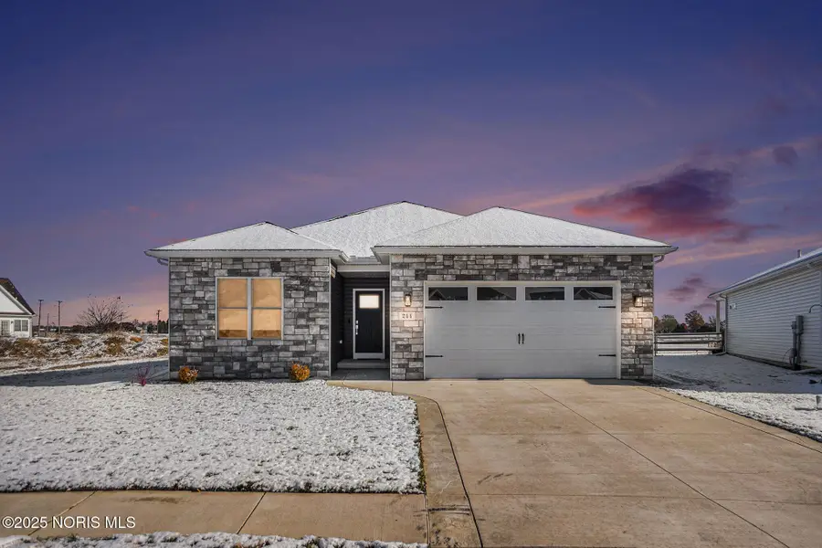 244 E Bay Harbor Court, Bowling Green, OH 43402 - Image #2