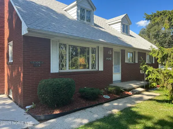 1324 Dearborn Avenue, Oregon, OH 43616