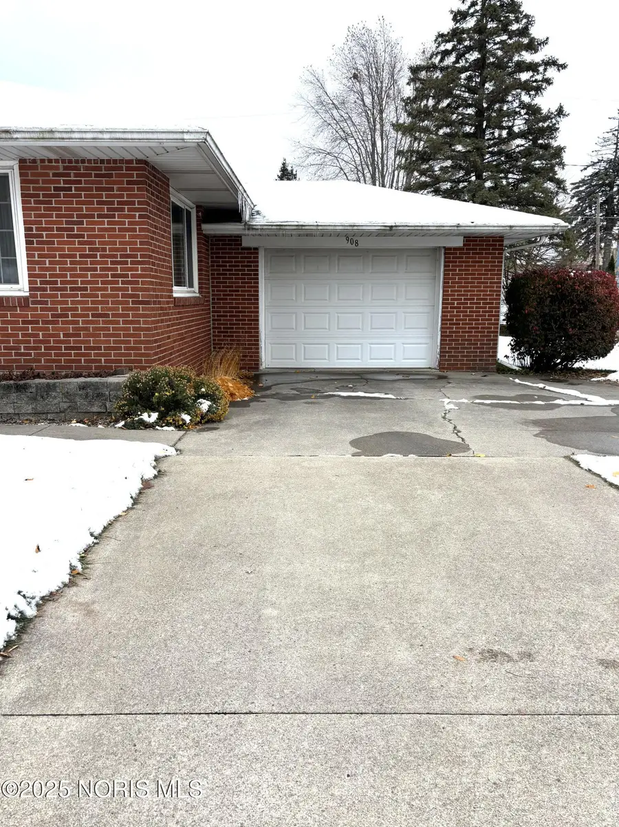 908 Fernwood Street, Delta, OH 43515 - Image #3