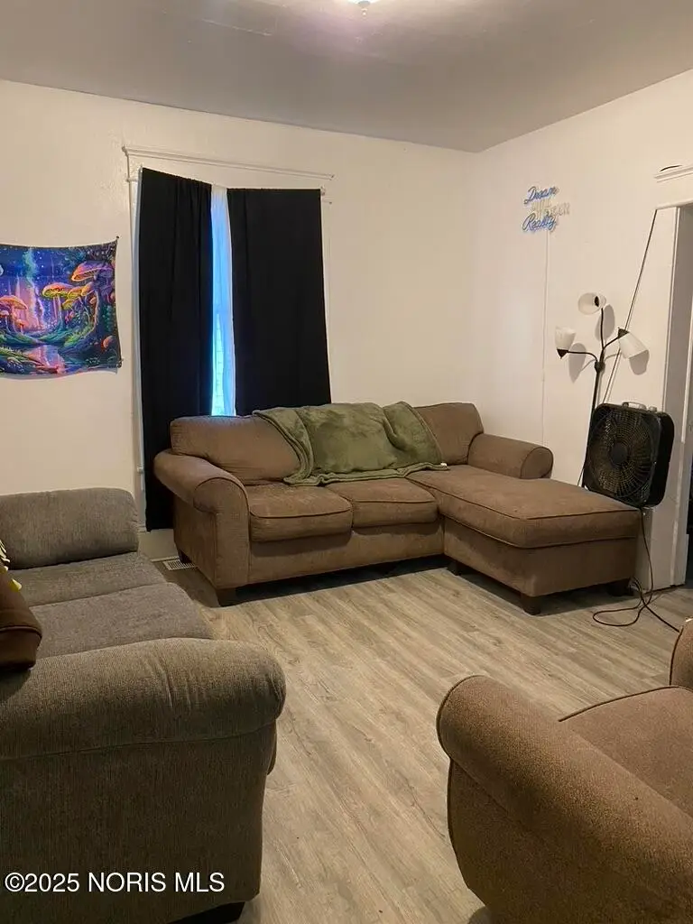 905 Baker Street, Fremont, OH 43420 - Image #3