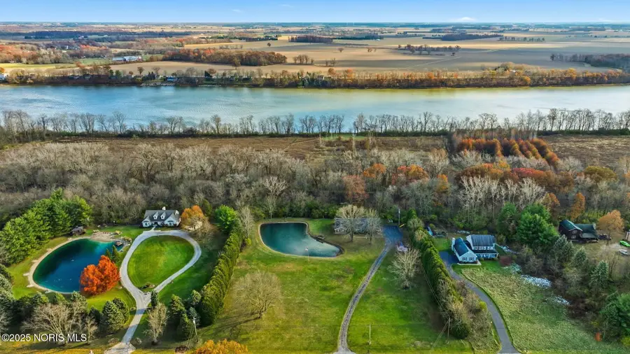 10855 S River Road, Grand Rapids, OH 43522 - Image #2