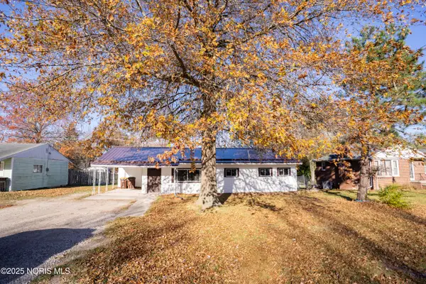 1582 S Clinton Street, Defiance, OH 43512