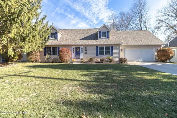 117 S 5th Street, Waterville, OH 43566