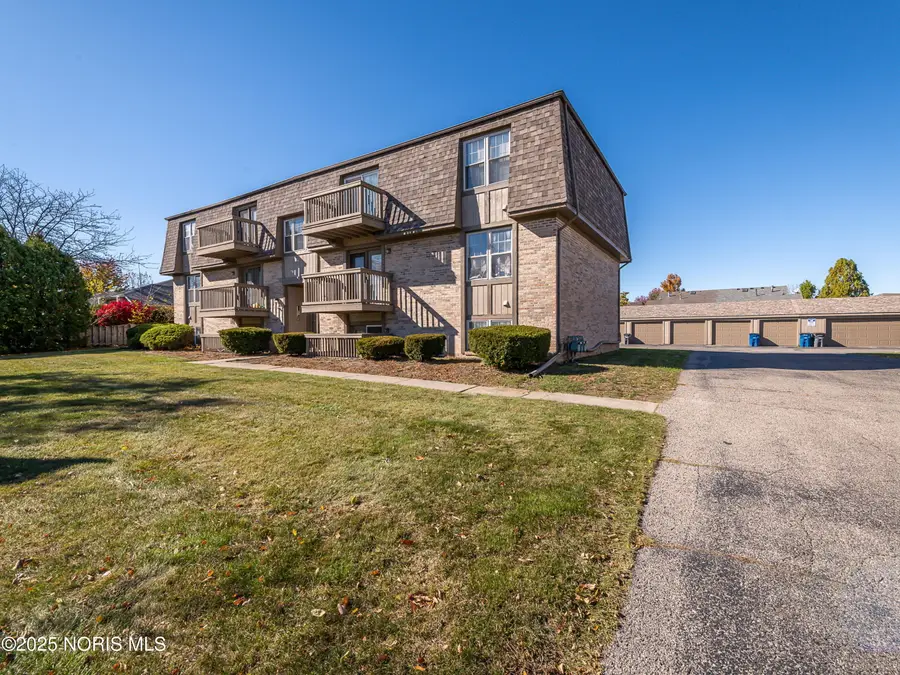 801/811 Hilltop Lane, Toledo, OH 43615 - Image #2