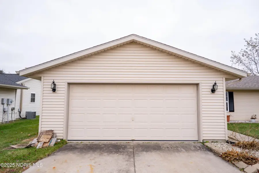 1614 Colonial Lane, Bryan, OH 43506 - Image #3