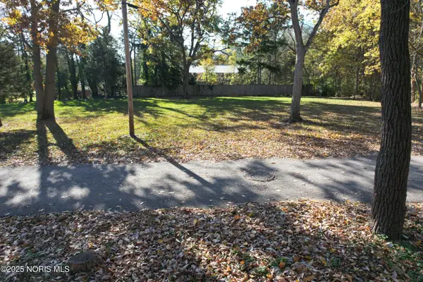 3638 E Rock Cliff Road, Port Clinton, OH 43452