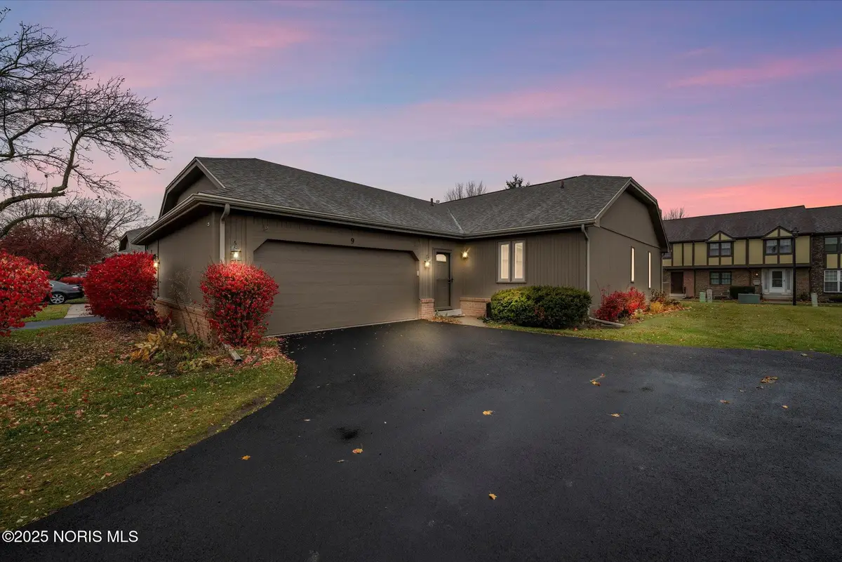 9 Meadowpond Drive, Perrysburg, OH 43551 - Image #1