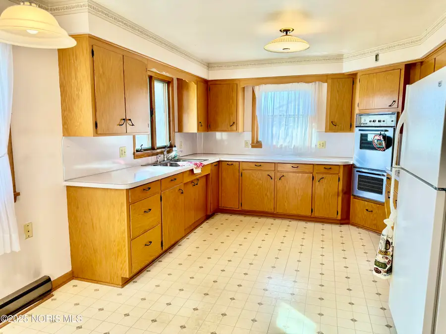 614 E Cornelia Street, Hicksville, OH 43526 - Image #2