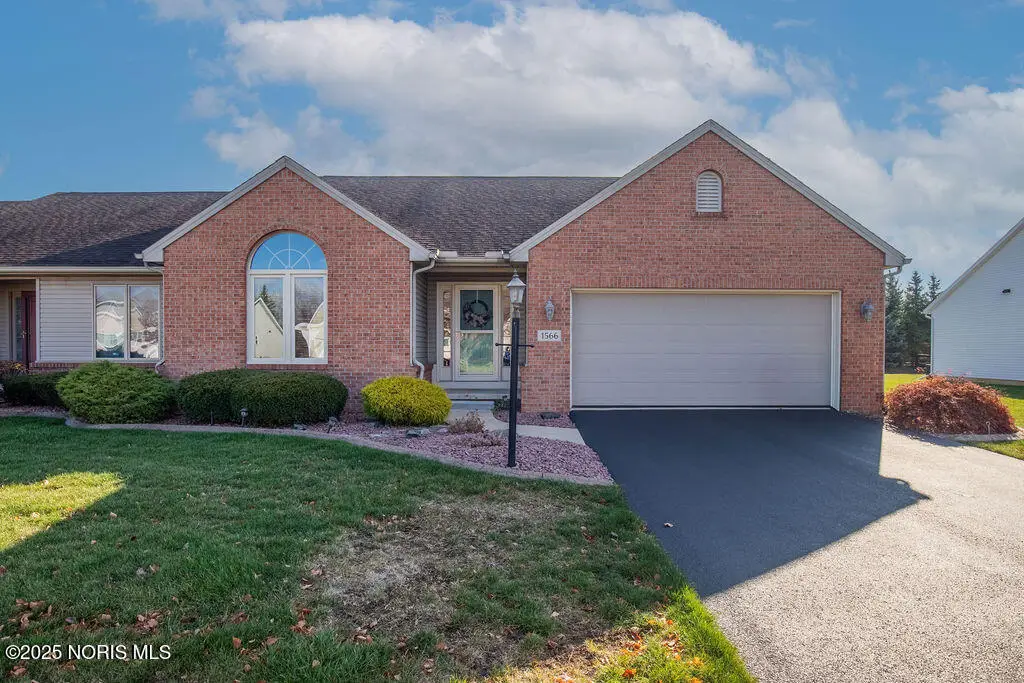 1566 N Redhawk Drive, Perrysburg, OH 43551 - Image #1