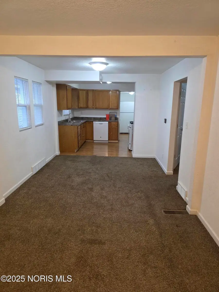 2040 Fairfax Road, Toledo, OH 43613 - Image #2