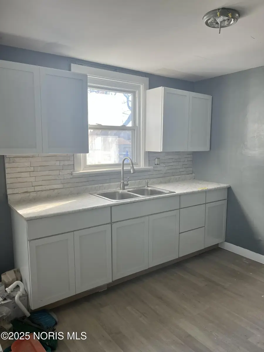 2322 Taft Avenue, Oregon, OH 43616 - Image #3